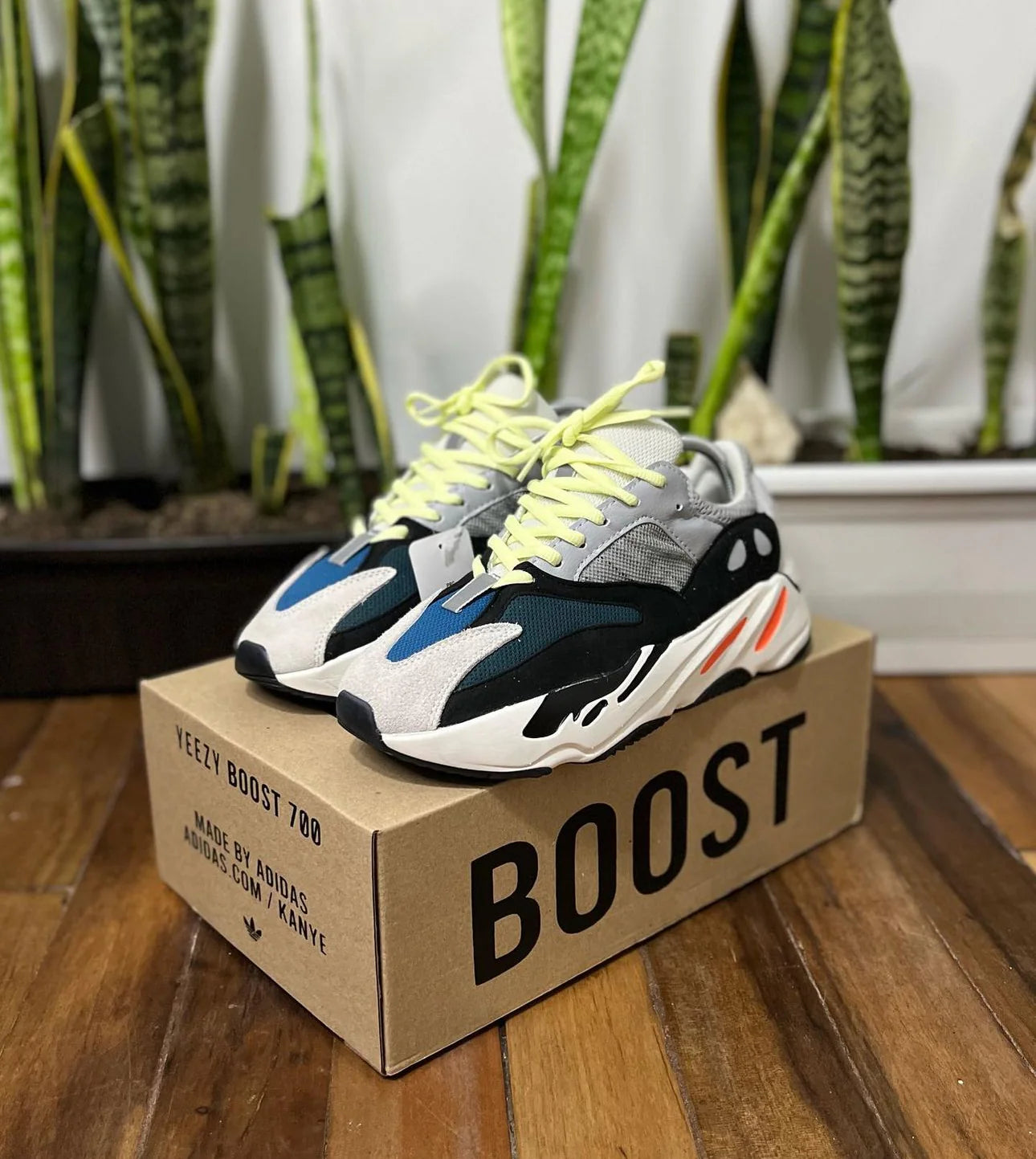 yeezy 700